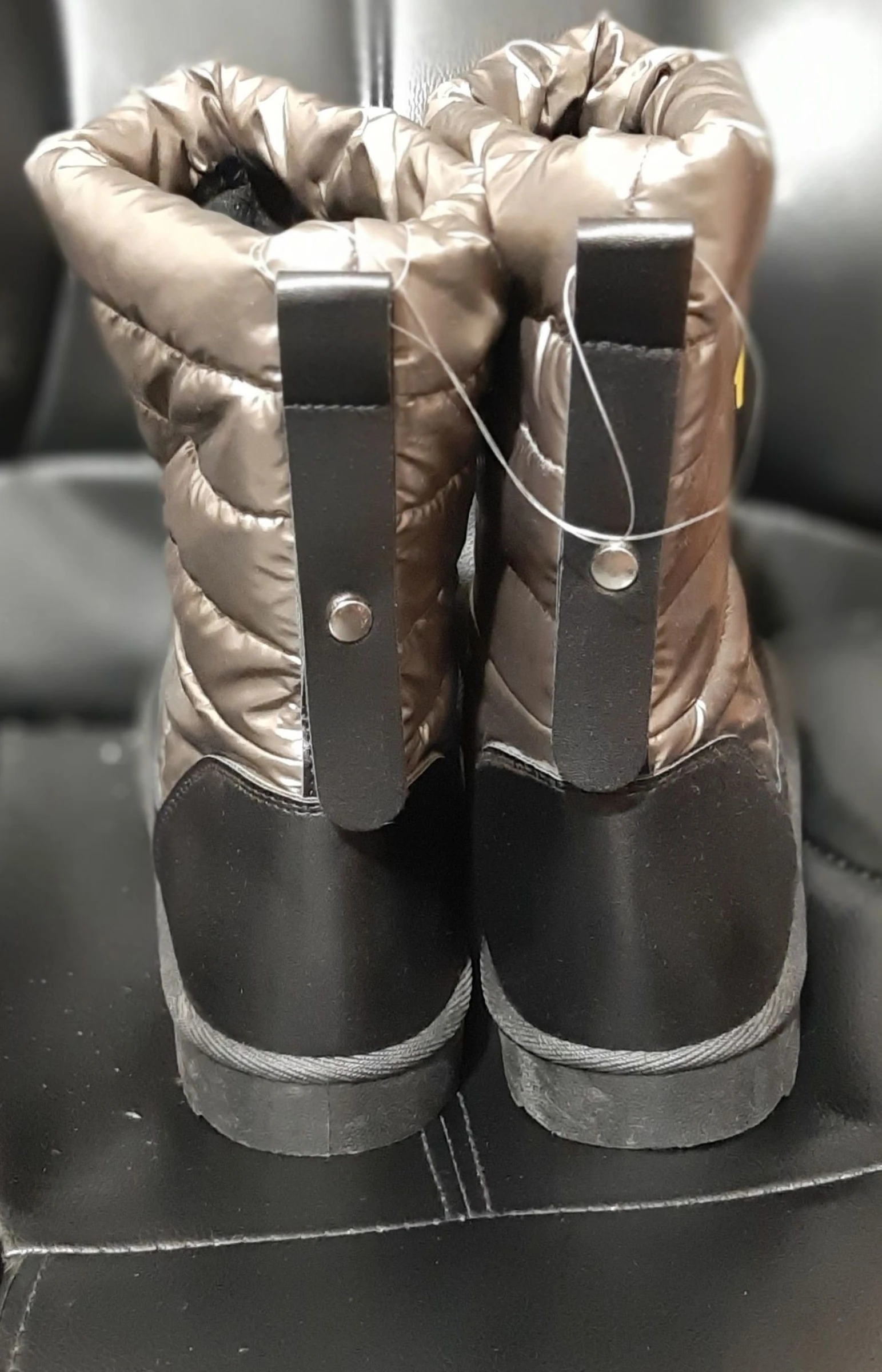 Botas de cor dourada tamanho 42 – photo 2